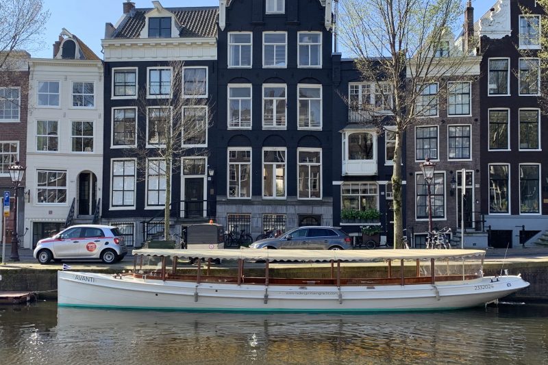 Salonboot Avanti op de Prinsengracht