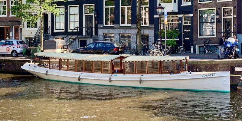 amsterdam-canal-boat-hire-avanti Amsterdam Canal Boat Hire Avanti