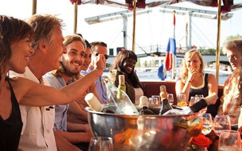 Canal cruise boat tour with drinks and unlimited open bar