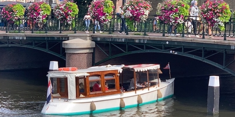 amsterdam-private-bootstour-mit-das-boot-delphine