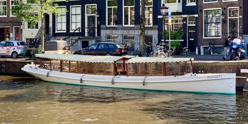 Boat rent in Amsterdam