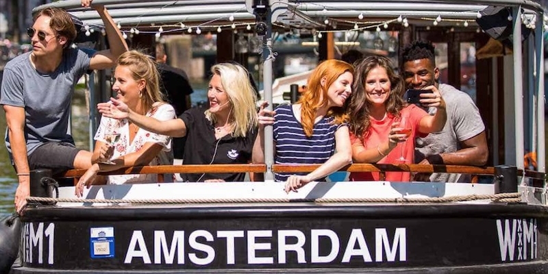 Boat rent in Amsterdam 2