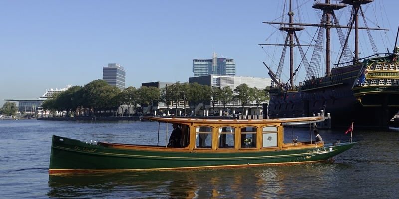 Salonboot huren Amsterdam de Amstel